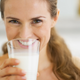 Image for article titled Adults Should Not Be Drinking Milk